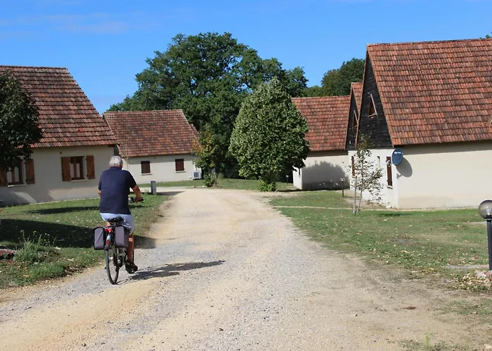 Bleu Nr 17 * Lacapelle-Marival